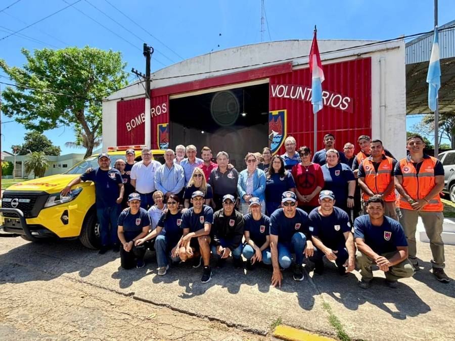 Cuatro localidades suman nuevas camionetas para combatir incendios 