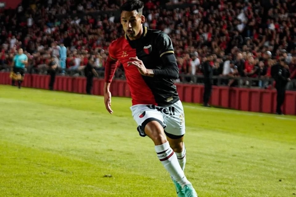 Colón: José Barreto rescindió su contrato