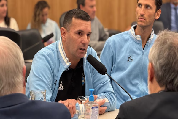 Leyendas del deporte argentino  apoyan la autonomía en el ENARD