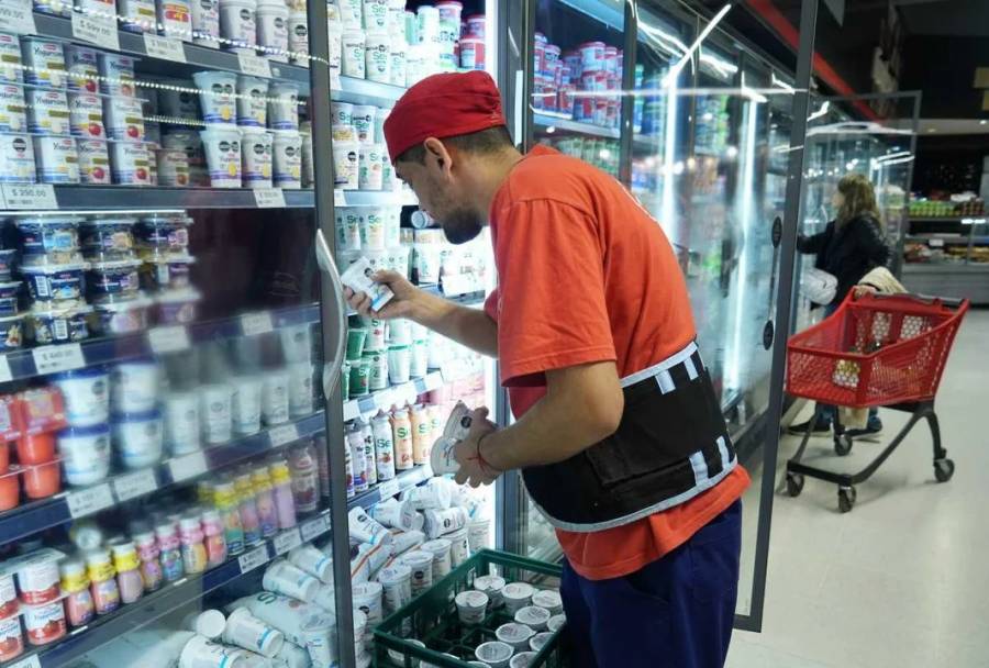 Los alimentos acumulan una suba de 3% en octubre