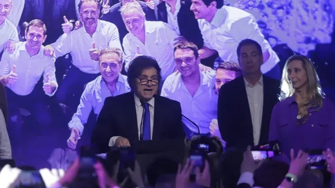Un Milei moderado celebró la victoria: 