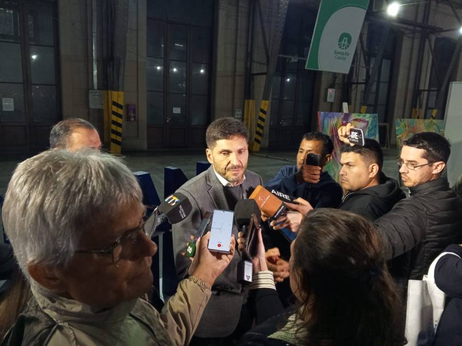 Paritarias en Santa Fe: Maximiliano Pullaro confirmó que recompondrá los salarios tras el dato de inflación de octubre
