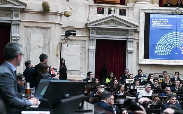 El Gobierno convocó a sesiones extraordinarias en el Congreso para tratar la reforma laboral y la tributaria
