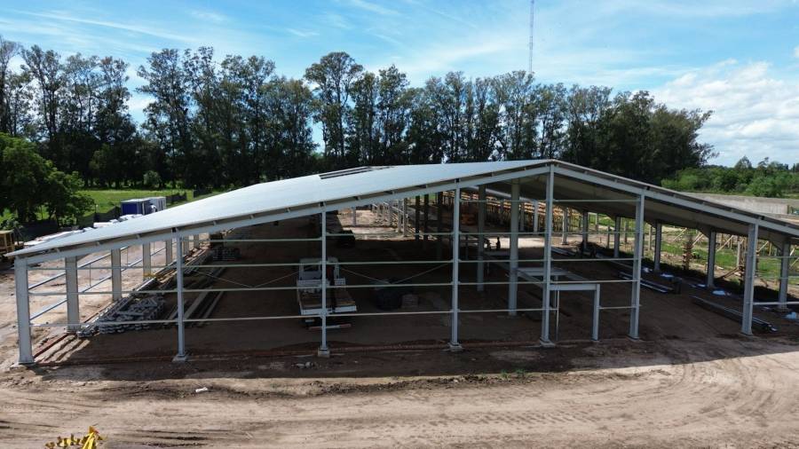 El nuevo Centro de Tiro Deportivo en Recreo ya muestra su estructura