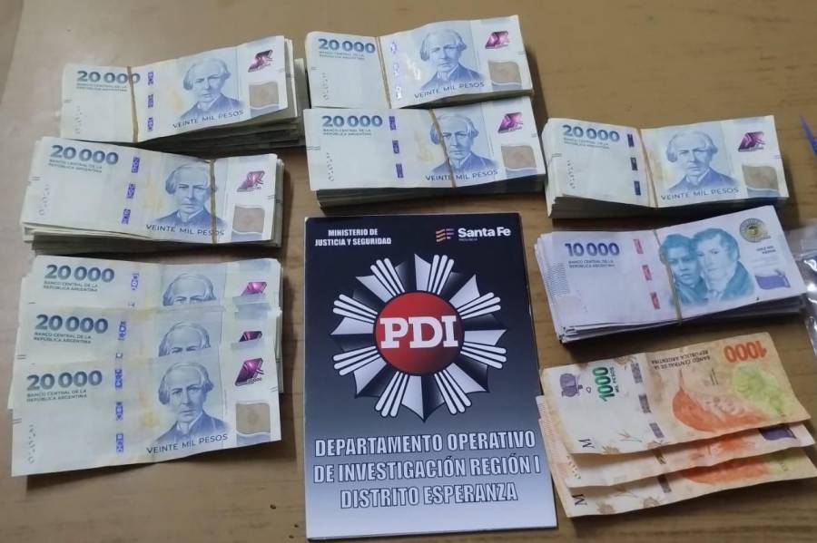 La PDI secuestró dólares, pesos y detuvo a un hombre por un robo cometido en Esperanza