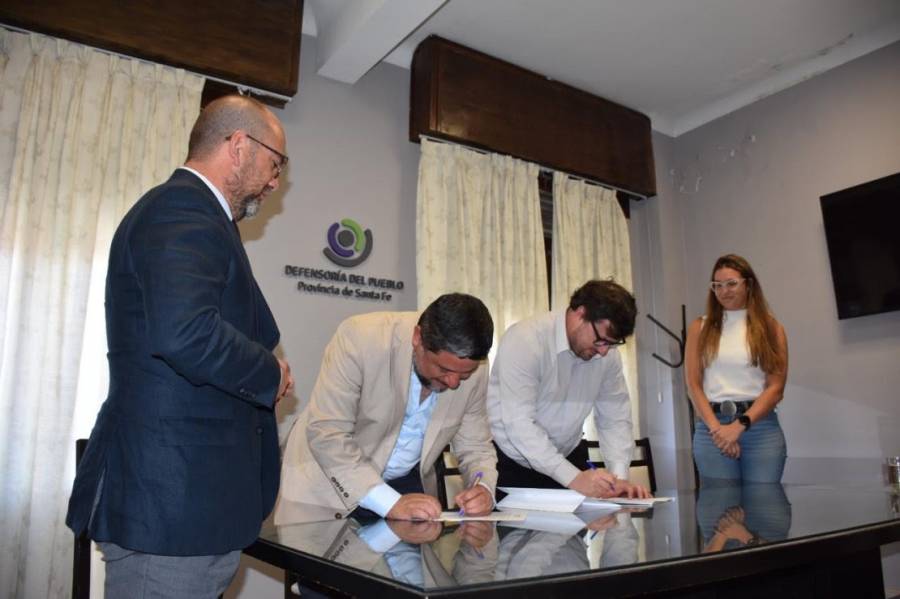 La Defensoría del Pueblo y el Registro Civil firmaron un convenio 