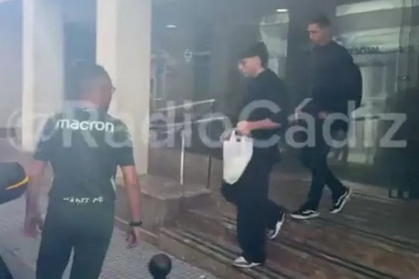 Dómina pasó la revisación médica en Cádiz
