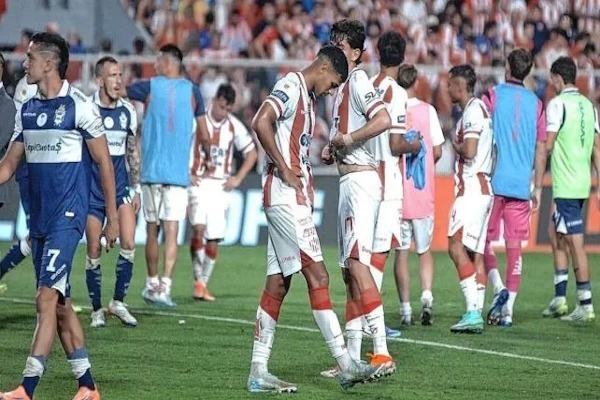 Cinco minutos de desorientación de Unión bastaron para que Gimnasia lo elimine