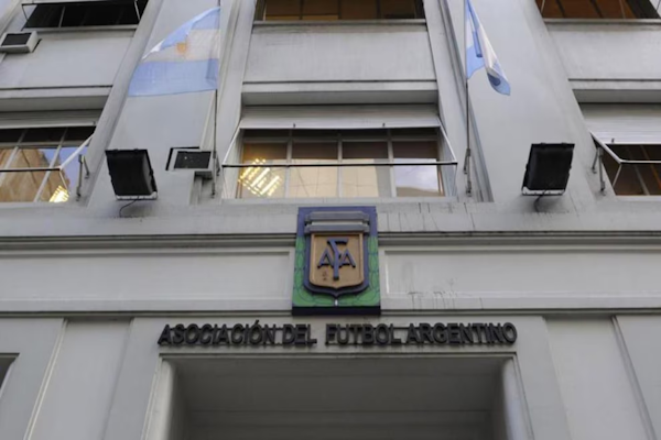 La AFA evalúa alternativas para televisar la B Nacional y la B Metropolitana