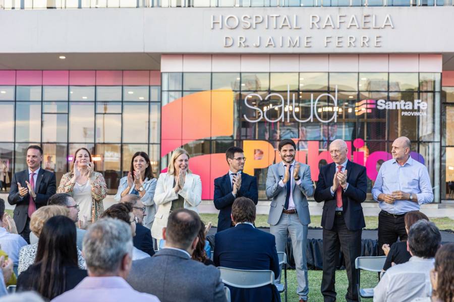 Pullaro inauguró el Nuevo Hospital Regional de Rafaela: “Tenemos la mejor salud pública de la República Argentina”