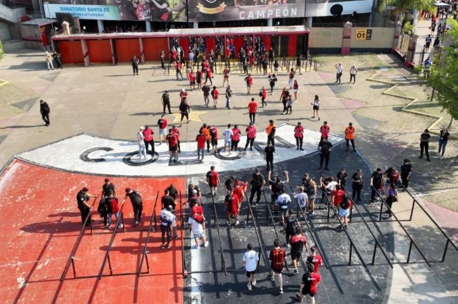 Comenzaron las elecciones en Colón: más de 16 mil socios definirán al sucesor de Godano