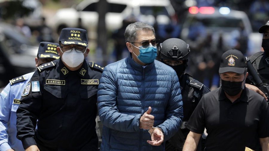Queda en libertad el expresidente de Honduras, Juan Orlando Hernández, tras indulto de Donald Trump