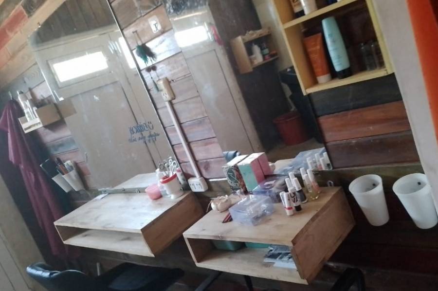 Dueña de peluquería lanza una rifa tras el robo de sus herramientas de trabajo