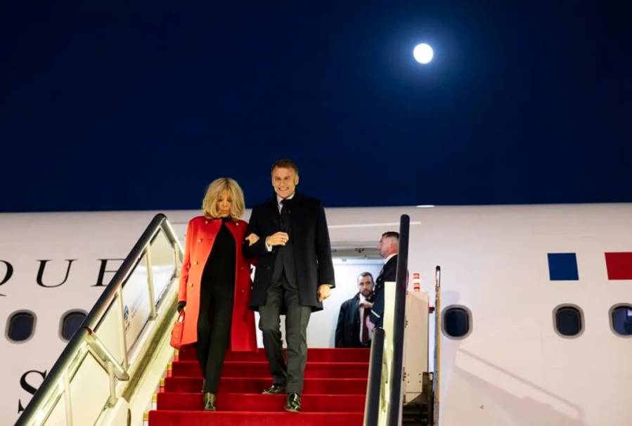 Macron llegó a China para una visita de estado y reunión con Xi Jinping