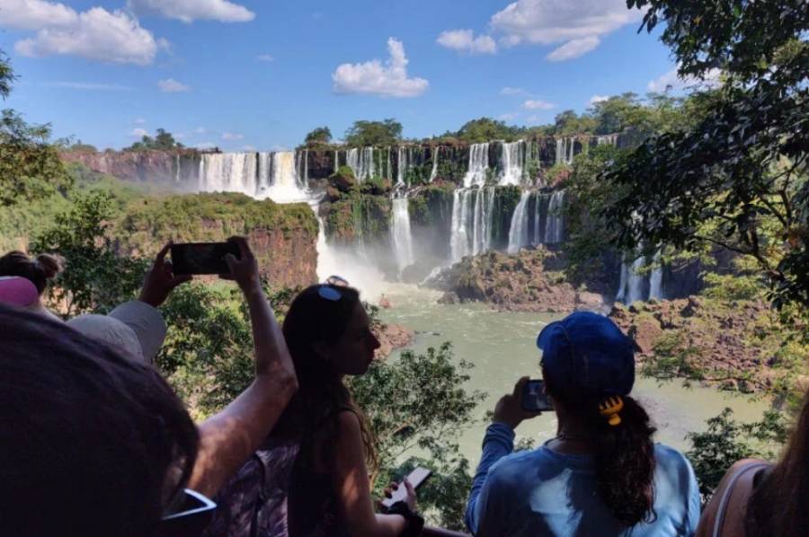 Casi 1,4 millones de turistas viajaron en el último fin de semana largo