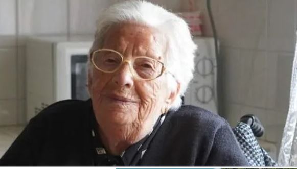 La persona más longeva de España tiene 112 años y es fanática del vino