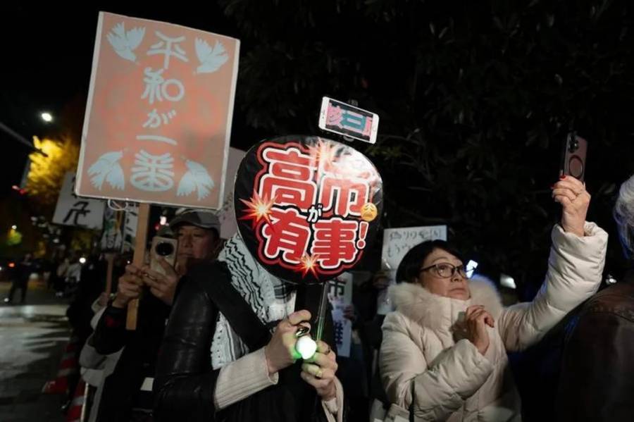 Japón: Takaichi enfrenta protestas y la embestida de China