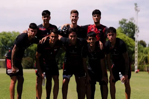 Colón empieza a mirar hacia adelante