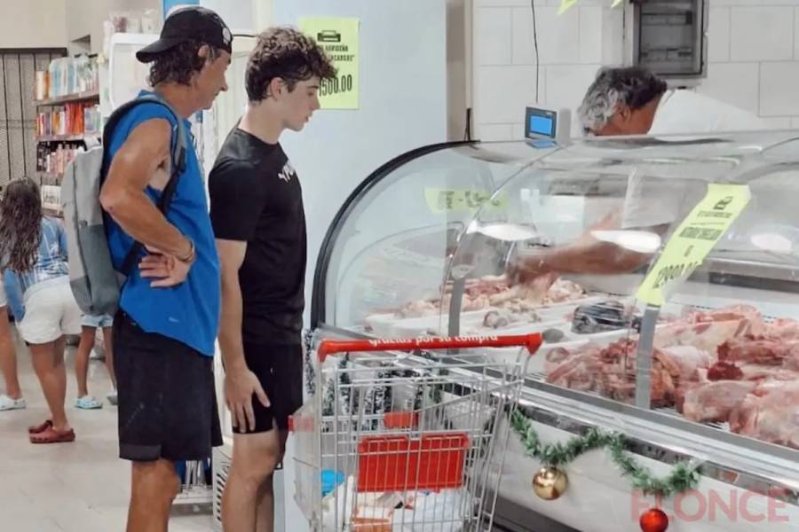 De la F1 a la carnicería del pueblo: Colapinto y las fotos que se volvieron virales