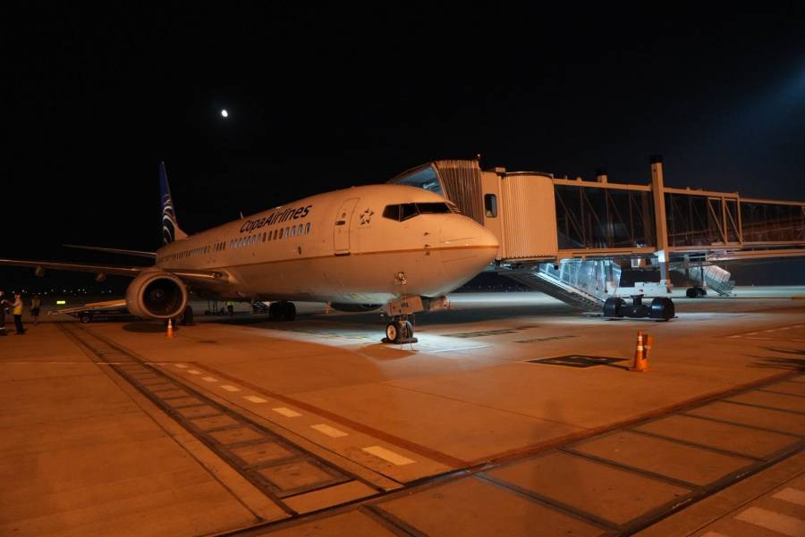 El primer vuelo internacional partió con el 96 % de ocupación rumbo a Panamá