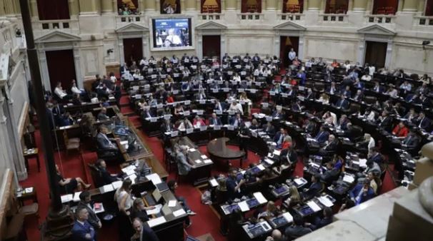 Insólito: depositan $700 mil 