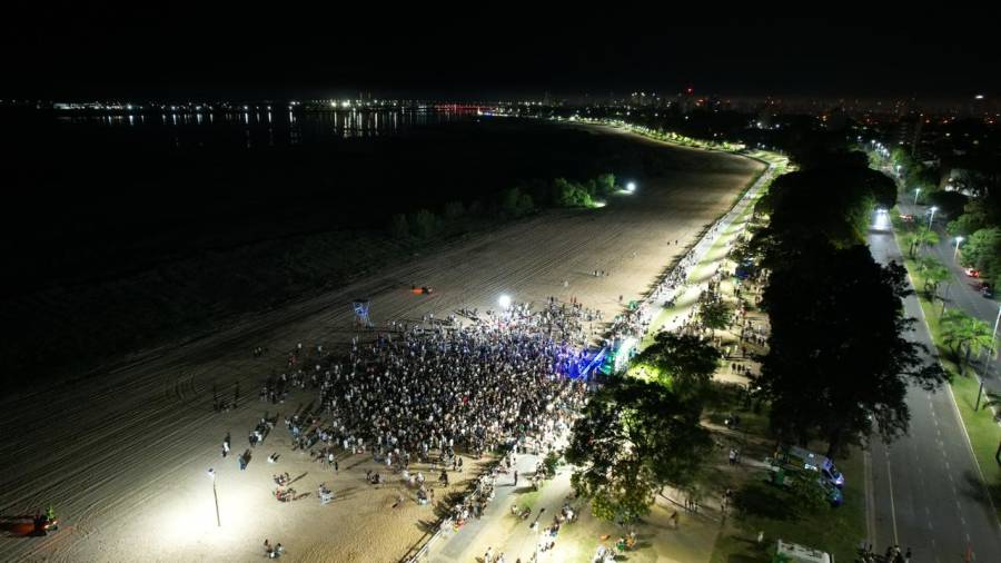 Año Nuevo en la Playa: miles de vecinos celebraron en la Costanera Oeste 