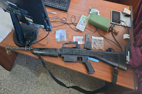 Tirotearon un camión y encontraron una carabina abandonada