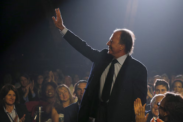 Habló la primera mujer que denunció los abusos de Julio Iglesias
