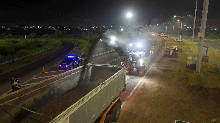 Comenzó la repavimentación nocturna en la Autopista, entre Santa Fe y Santo Tomé