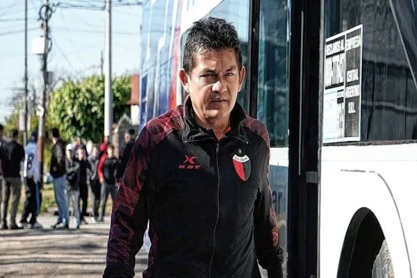 Colón estira la licencia del Pulga Rodríguez