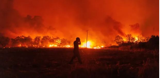 La policía chilena detuvo al principal sospechoso de los incendios forestales en el país que causaron 21 muertos