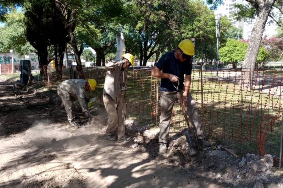 La Municipalidad avanza con la puesta en valor de Plaza Colón