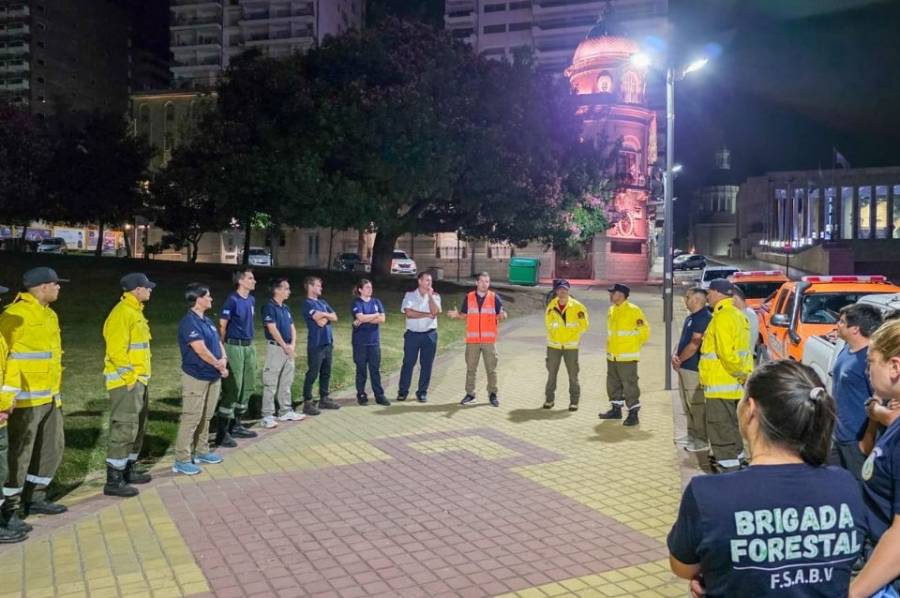 Brigadistas santafesinos llegaron a la Patagonia para ayudar con los incendios