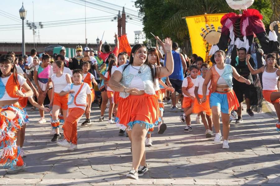 Santa Fe enciende febrero al ritmo de los Carnabarriales