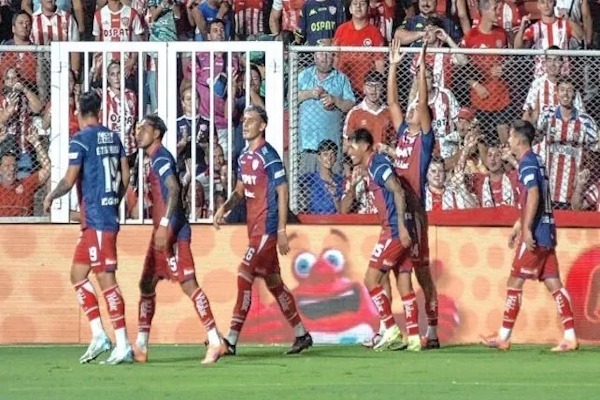 Profini hizo su primer gol y fue figura en Unión