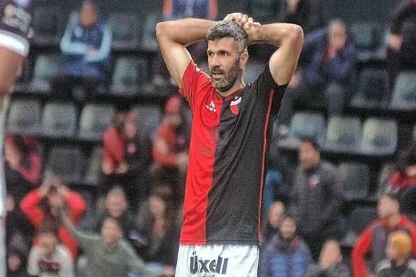 Emmanuel Gigliotti anunció su retiro del fútbol profesional