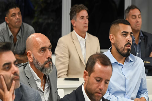 Los árbitros del fútbol argentino se unirán al paro en apoyo a Tapia y Toviggino