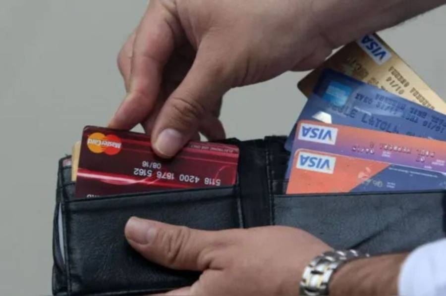 Empleados públicos podrán cancelar deudas descontadas del sueldo