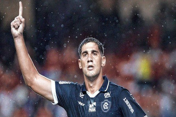 Colón intimaría a Platense por la gran deuda de Picco