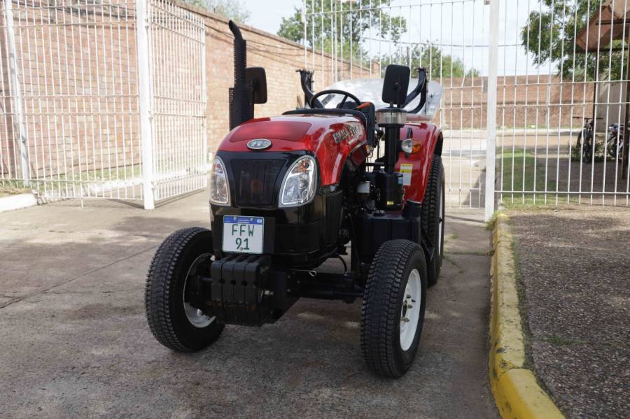 La Municipalidad adquirió un nuevo tractor para el Cementerio 