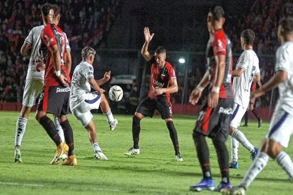 Colón dominó el juego y las estadísticas lo revelan