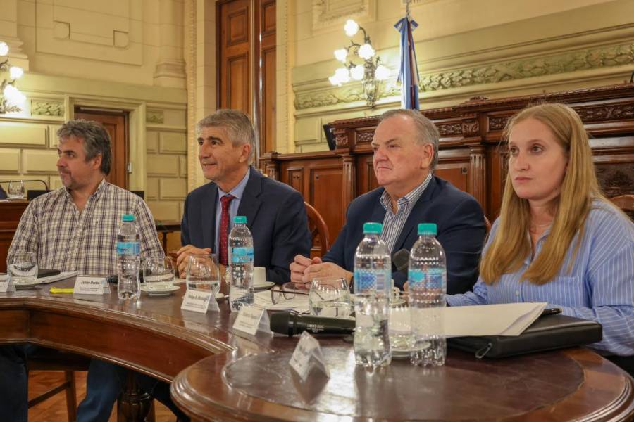 Senadores recibieron a ministros del Ejecutivo para evaluar tres leyes