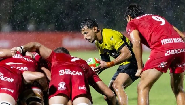 Dogos XV derrotó a Peñarol bajo una intensa lluvia en Córdoba