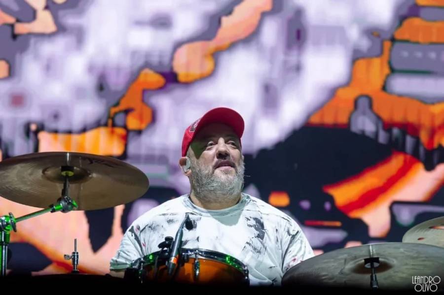 Murió el baterista de Los Piojos, mientras ensayaba en una escuela de percusión
