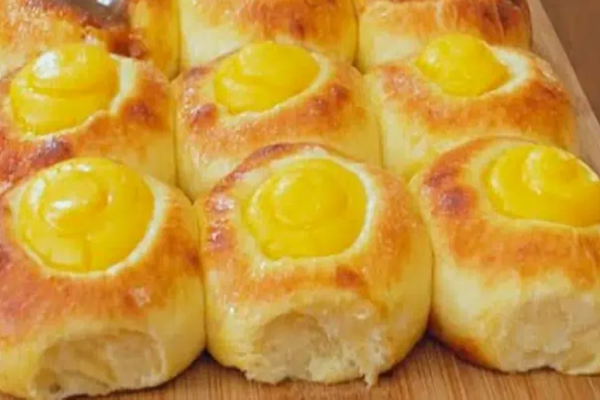 Receta de Facturas caseras con crema pastelera