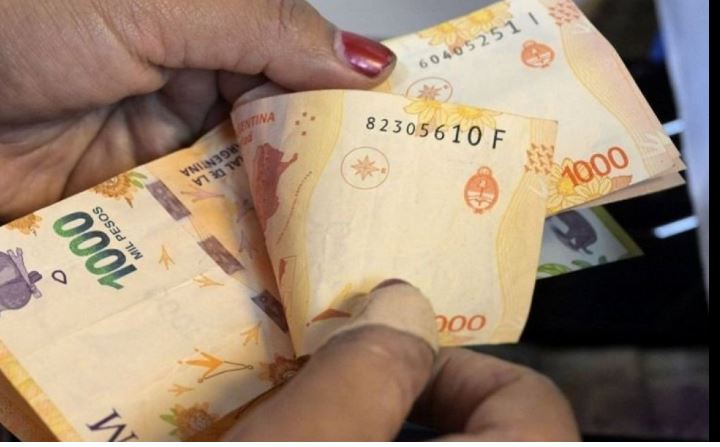 Los salarios crecieron 2,5% en enero, pero se mantienen por debajo de la inflación