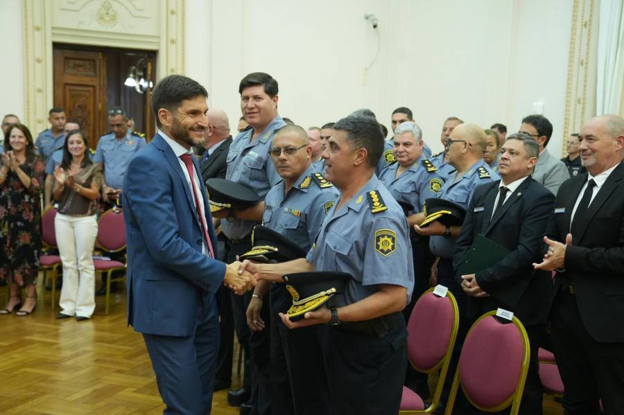 Pullaro destacó el trabajo y dedicación de la Policía: “Lograron cambiar la historia de nuestra provincia”