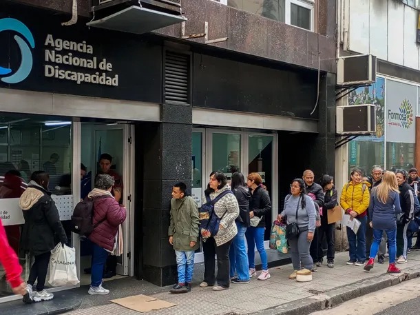 El Gobierno eliminó más áreas en el Ministerio de Salud y redefinió la gestión de Discapacidad