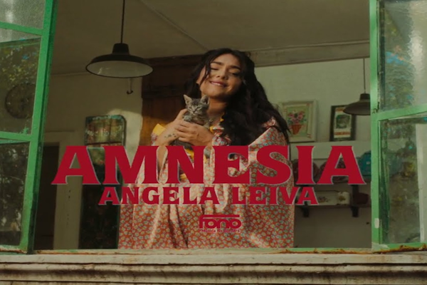 Angela Leiva presenta 