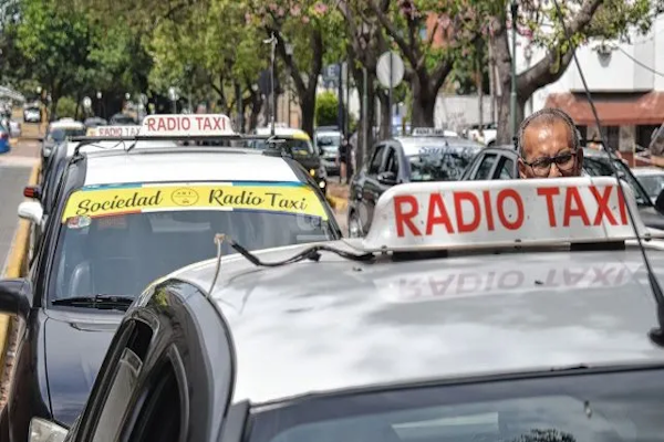 Taxis piden urgente suba de tarifas 